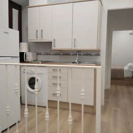 Apartament El Porton De La Bellota - Con Parking Gratis - En El Centro De