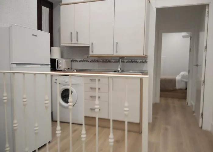 Apartmán El Porton De La Bellota - Con Parking Gratis - En El Centro De