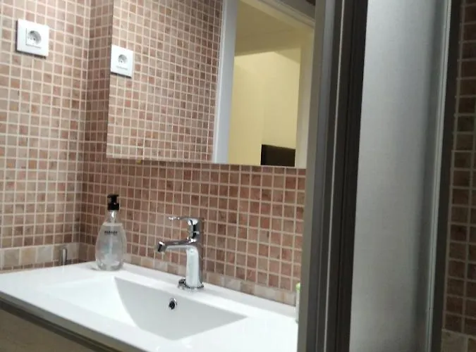 Apartament El Porton De La Bellota - Con Parking Gratis - En El Centro De Toledo